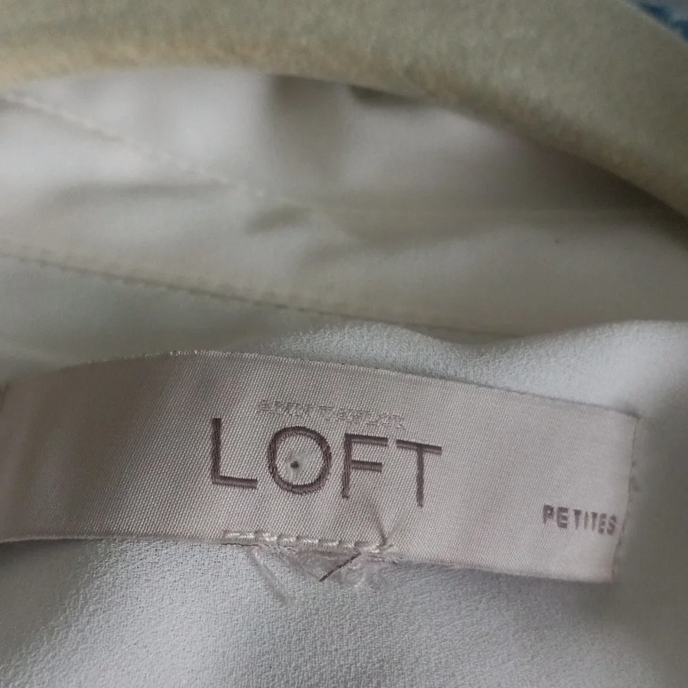 Loft Sz Med Petite, Cream Blouse, Long Sleeve W/ Button up on sleeves. - Picture 5 of 5